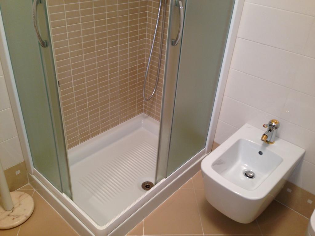 Apartment Zagara - Gardone Riviera Center Luaran gambar